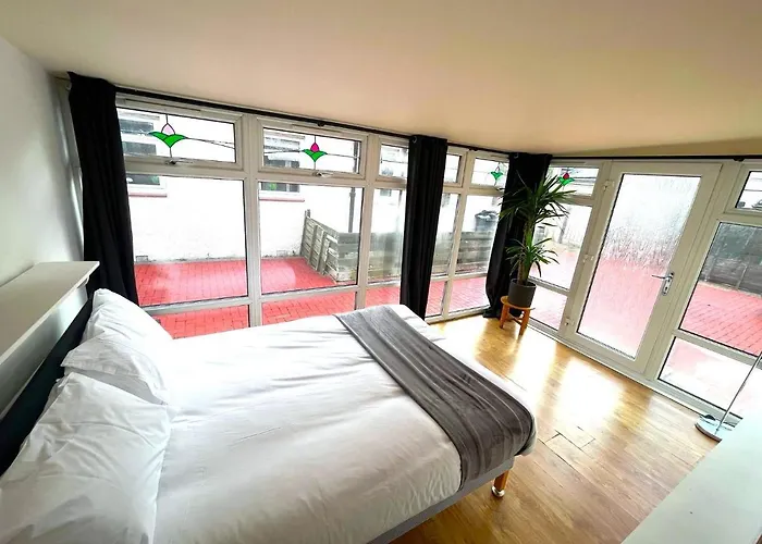 Elegant 2 Bedroom Chalet