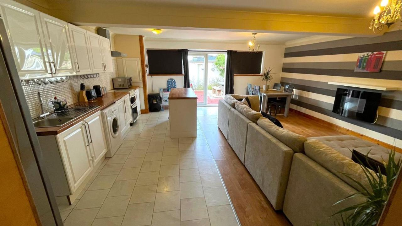 Elegant 2 Bedroom Chalet Edimburgo